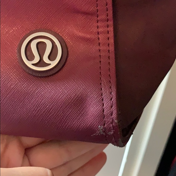 Lululemon carry on! - Picture 7 of 8